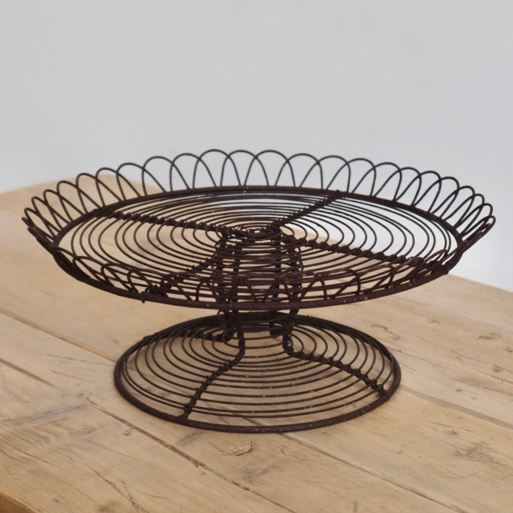 Rustic Wire Cake Stand – Perfect for Cottage Bakes & Hosting