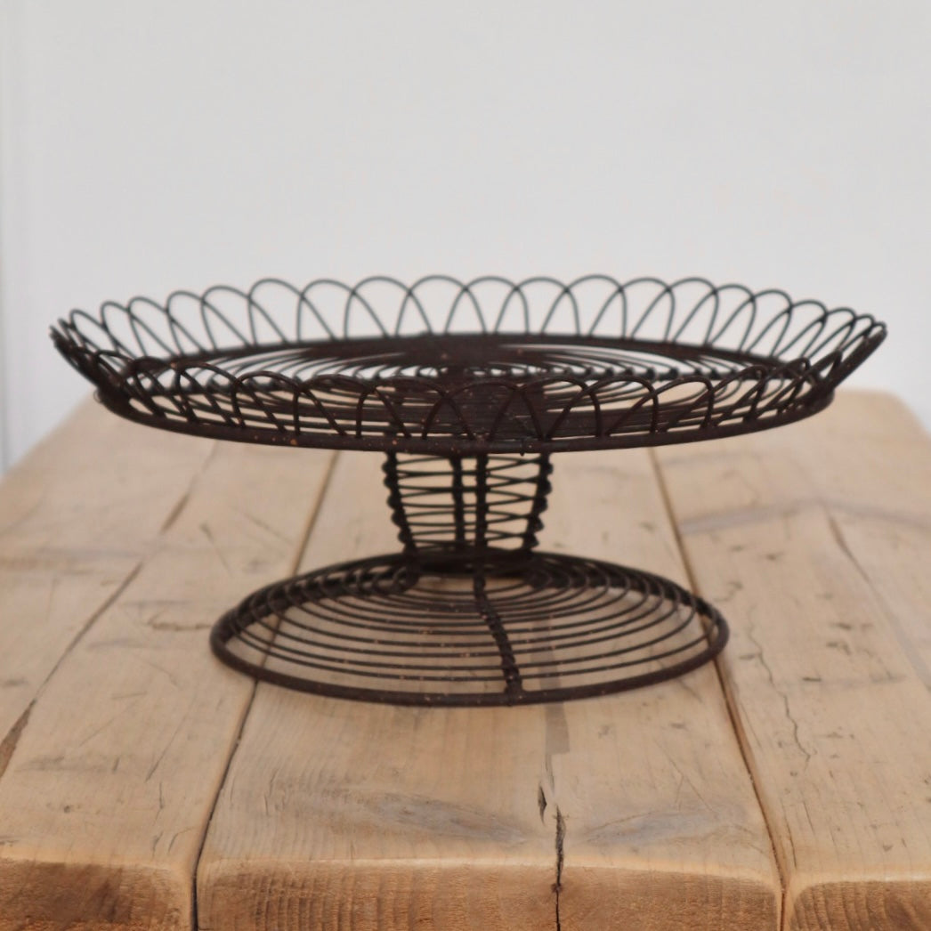 Rustic Wire Cake Stand – Perfect for Cottage Bakes & Hosting