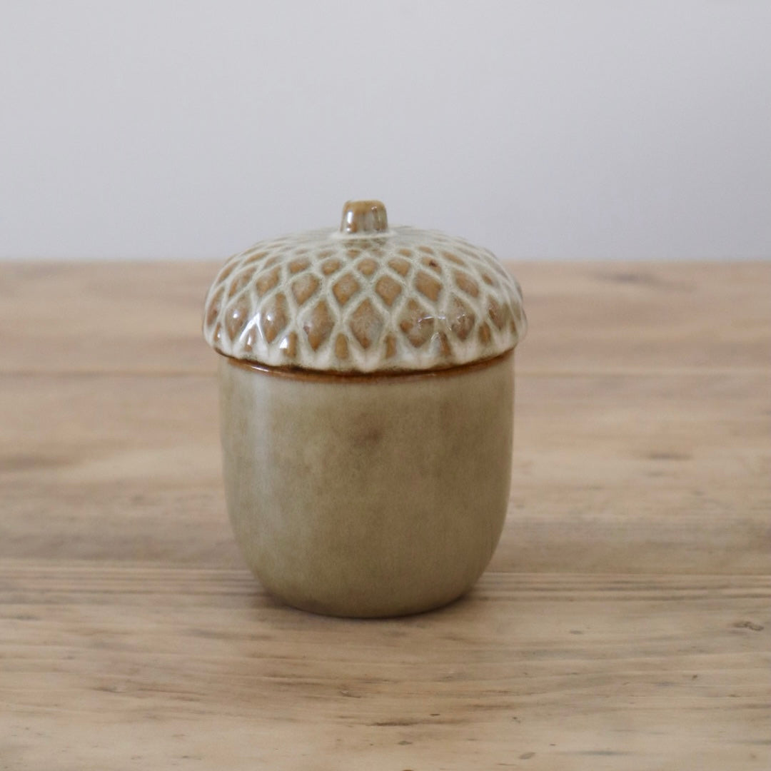Acorn Pot with Lid