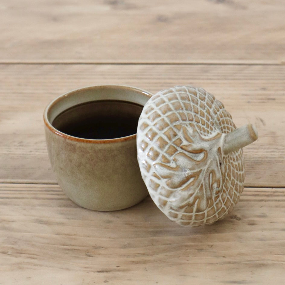 Acorn Pot with Lid