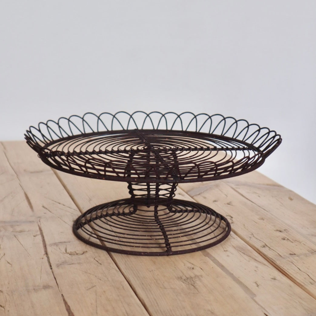 Rustic Wire Cake Stand – Perfect for Cottage Bakes & Hosting