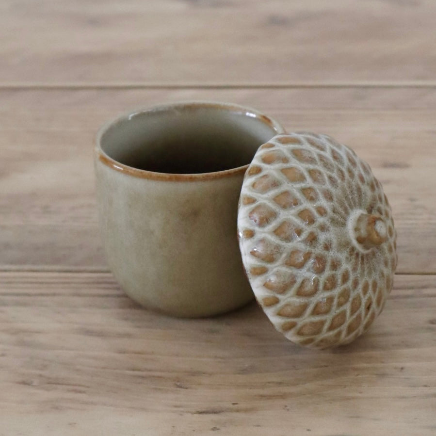 Acorn Pot with Lid