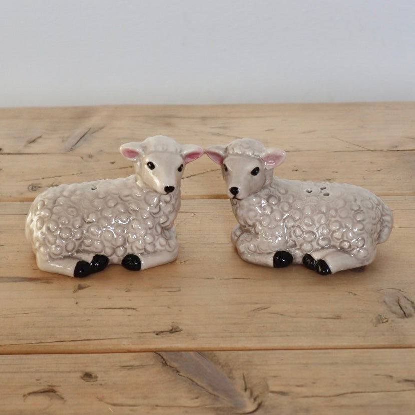 Sheep Salt & Pepper Shaker Set – Country Kitchen Tableware