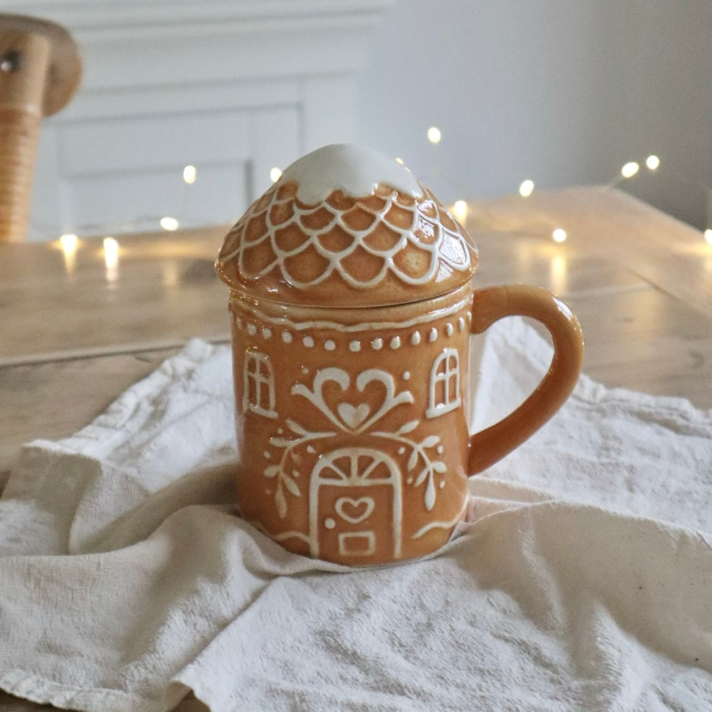 Gingerbread House Mug with Lid
