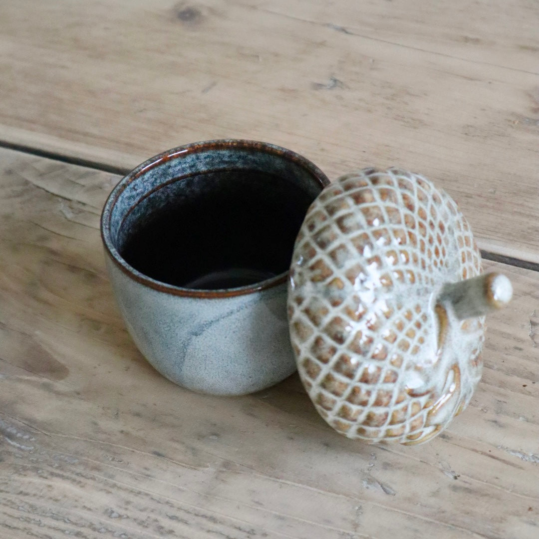 Acorn Pot with Lid