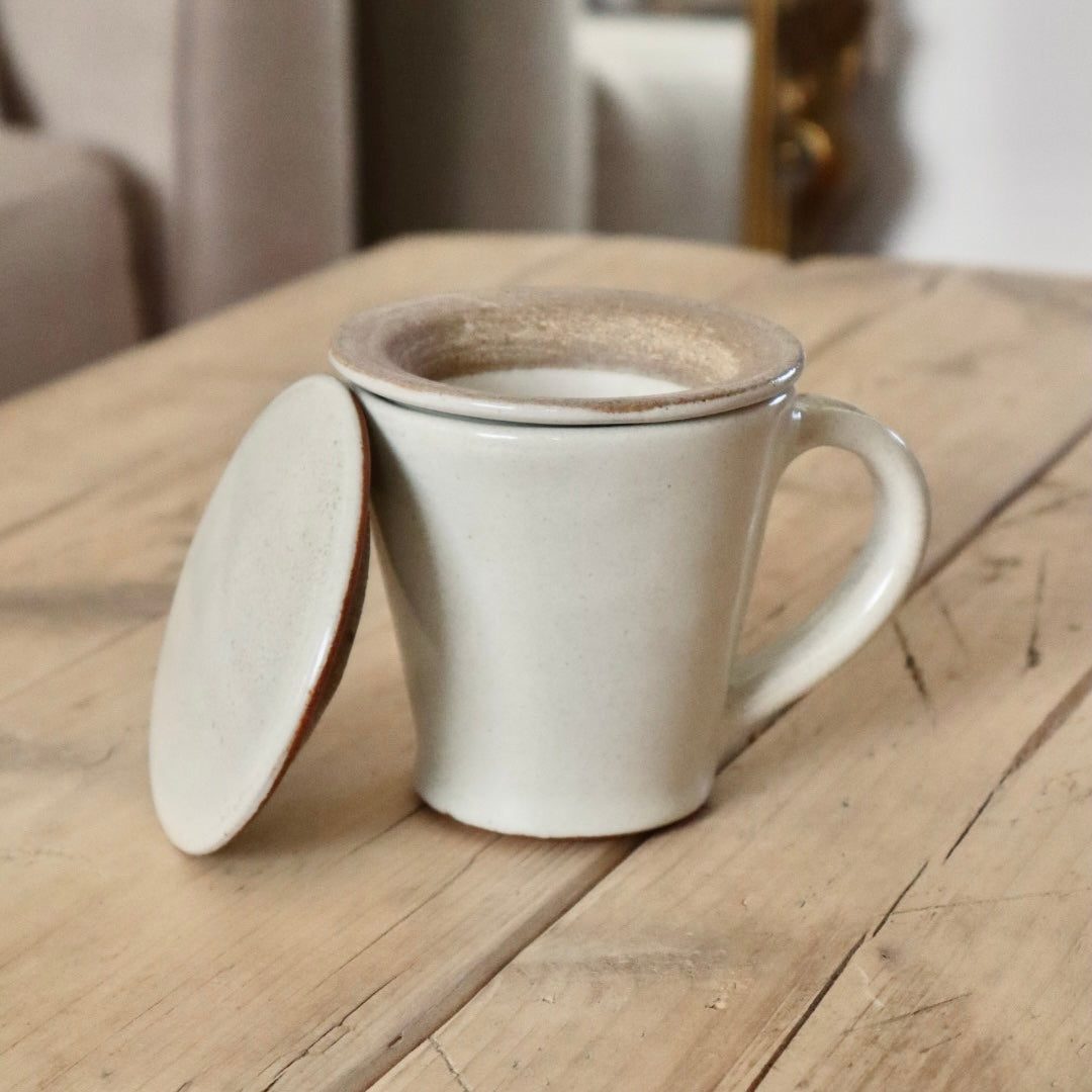 Hand-Glazed Rustic Speckled Tea Cup with Strainer & Lid – Perfect for Loose Leaf Tea