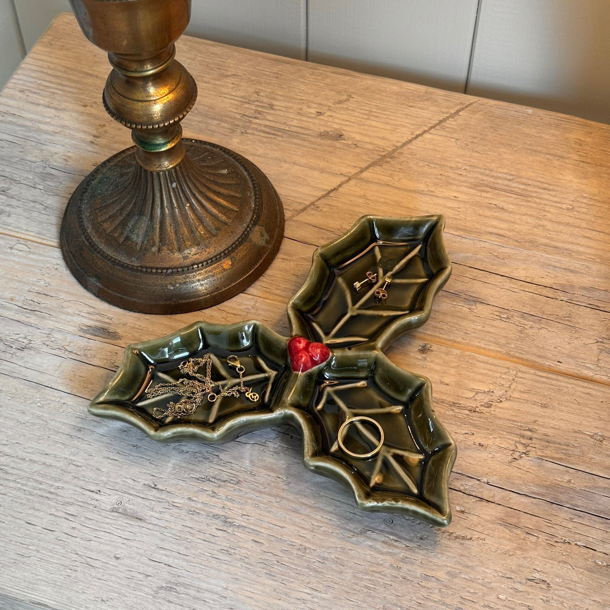 Holly Leaf Christmas Plate