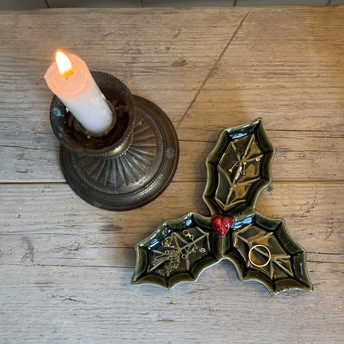 Holly Leaf Christmas Plate