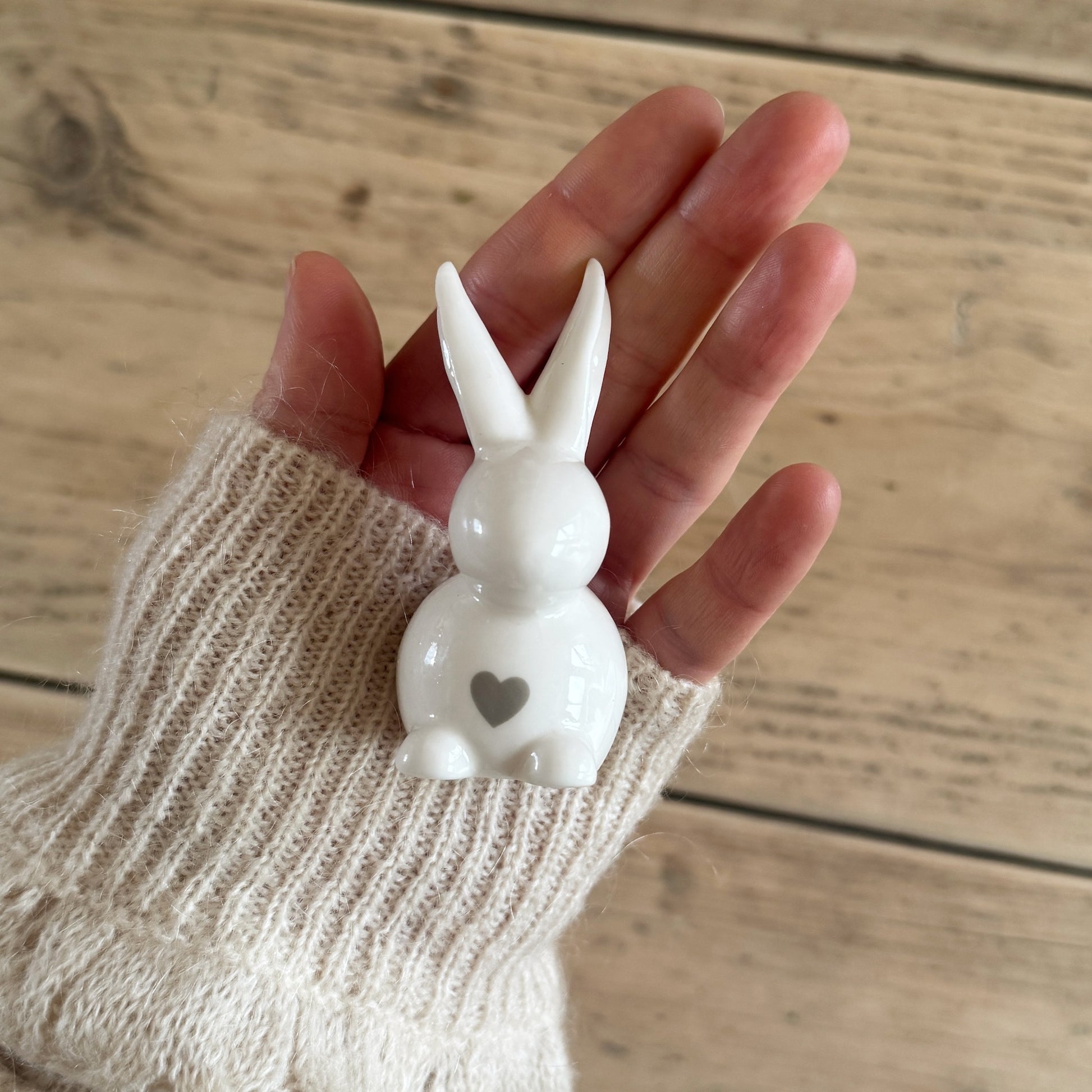 Heart Bunny – Dainty Spring &amp; Easter Home Ornament